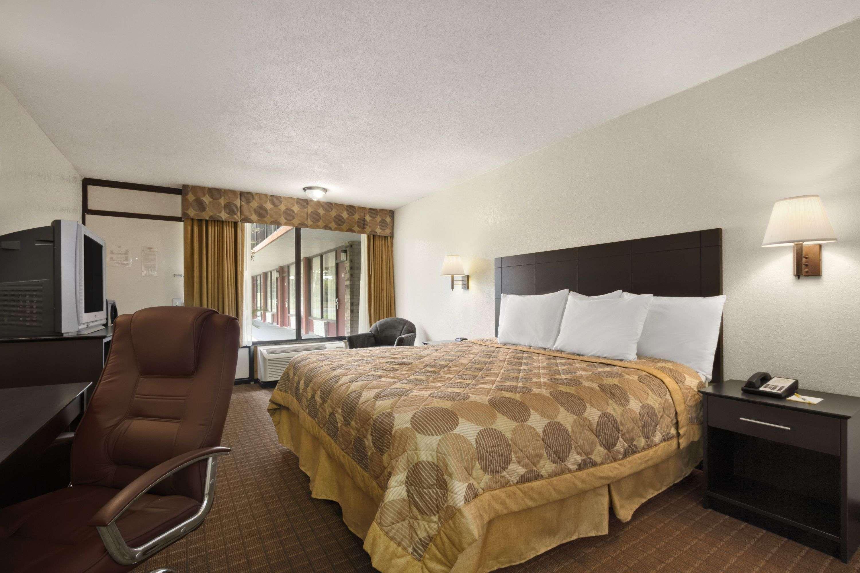 Days Inn By Wyndham Port Royal/Near Parris Island Buitenkant foto